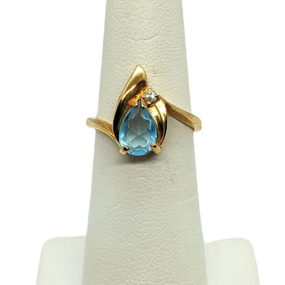 Vintage Gold Tone & Blue Ring - Picture 1 of 7